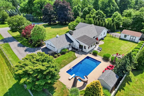 5 Hedges RD, Warwick, NY 10990