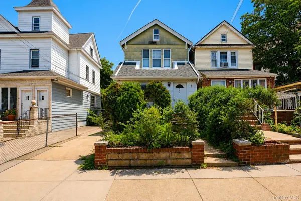 91-20 87 ST, Woodhaven, NY 11421
