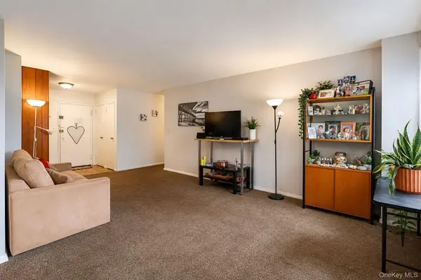 4310 Kissena BLVD #6B, Flushing, NY 11355