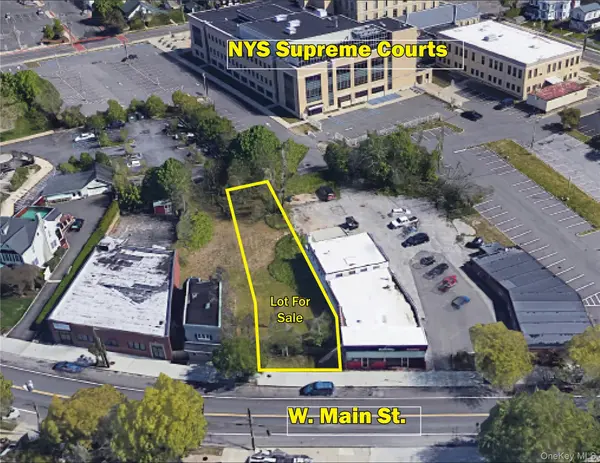 226 W Main ST, Riverhead, NY 11901