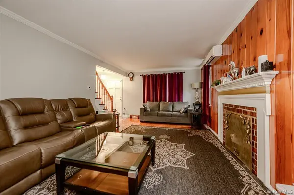 295 Maryland AVE, Freeport, NY 11520