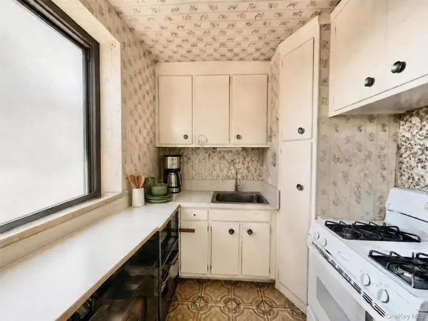 26-26 141 ST #5E, Flushing, NY 11354