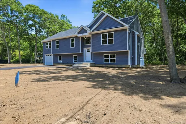 37 2nd ST, Moriches, NY 11955