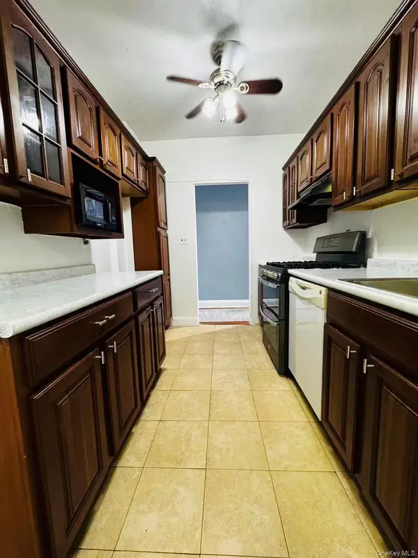 48-20 44th ST #4C, Woodside, NY 11377