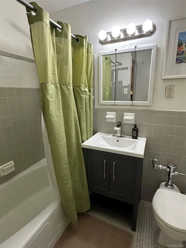 175-20 Wexford TER #11N, Jamaica, NY 11432
