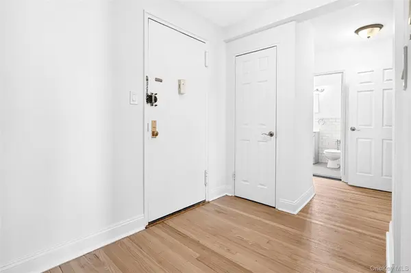 3201 Grand Concourse #6M, Bronx, NY 10468