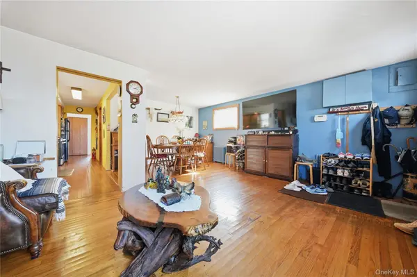 39 W 11th RD, Broad Channel, NY 11693
