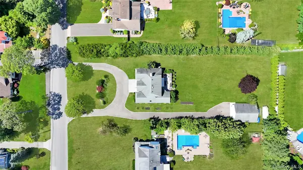275 S Gillette AVE, Bayport, NY 11705
