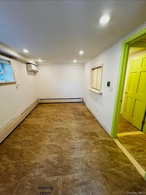 Address not disclosed, Fresh Meadows, NY 11365