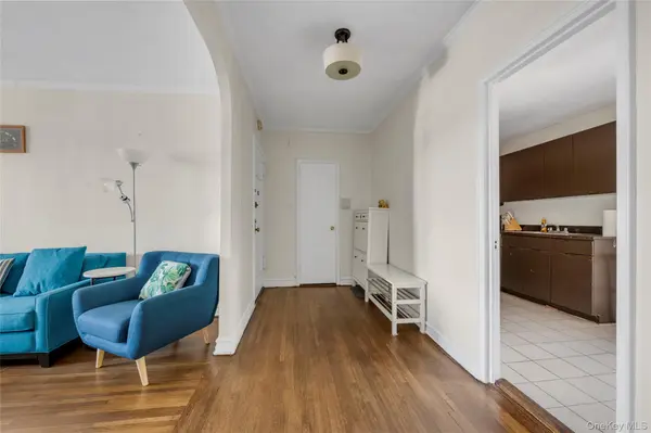 15 Gaynor AVE #3E, Manhasset, NY 11030