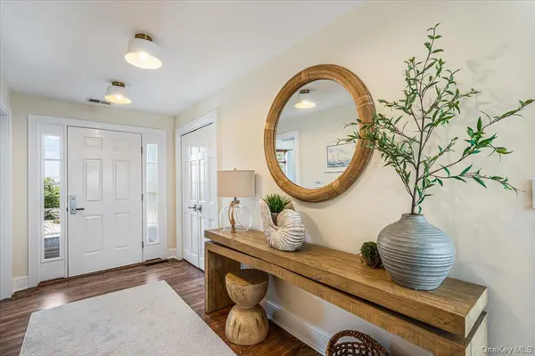 291 Dune RD, Westhampton Beach, NY 11978