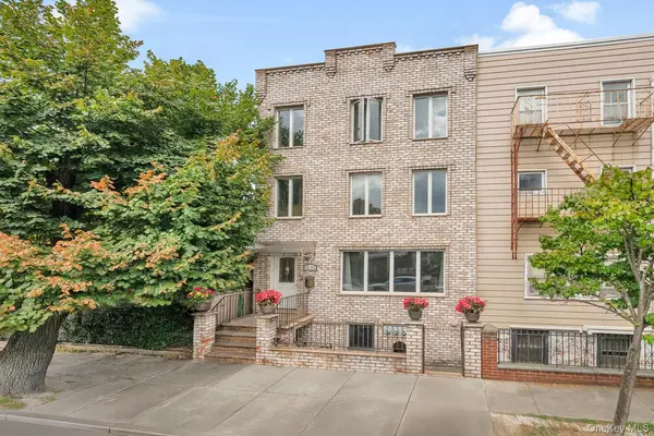 2105 33rd AVE, Astoria, NY 11106