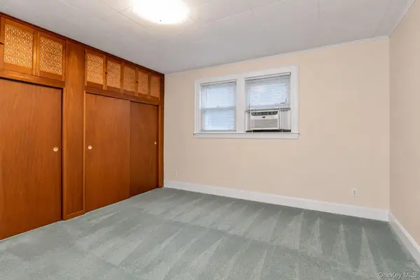 50 Elgin RD, Valley Stream, NY 11581