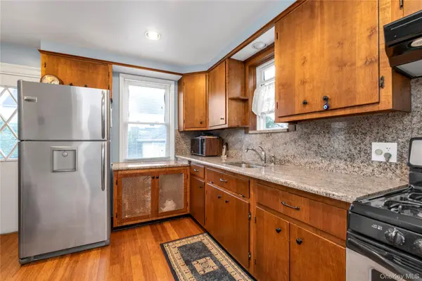 50 Elgin RD, Valley Stream, NY 11581