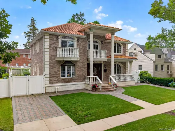 242-14 83rd AVE, Bellerose, NY 11426