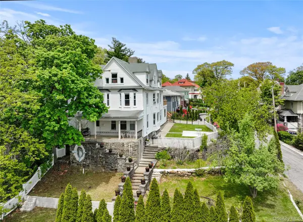 21 Wendover RD, Yonkers, NY 10705