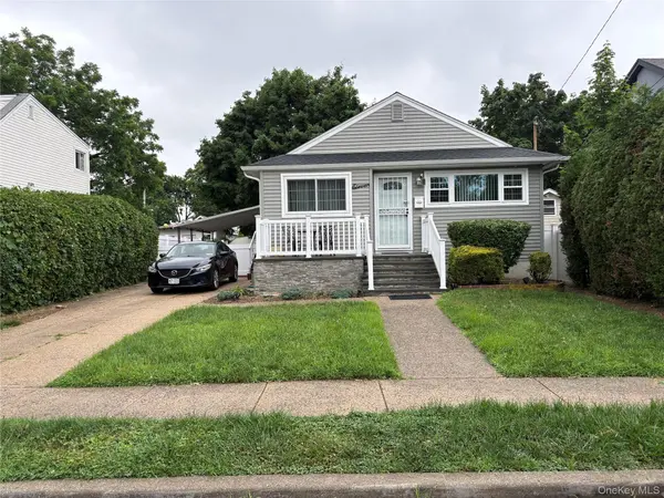 11 Madison AVE, Roosevelt, NY 11575