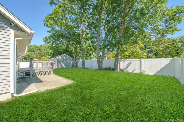 925 Liberty ST, Bohemia, NY 11716