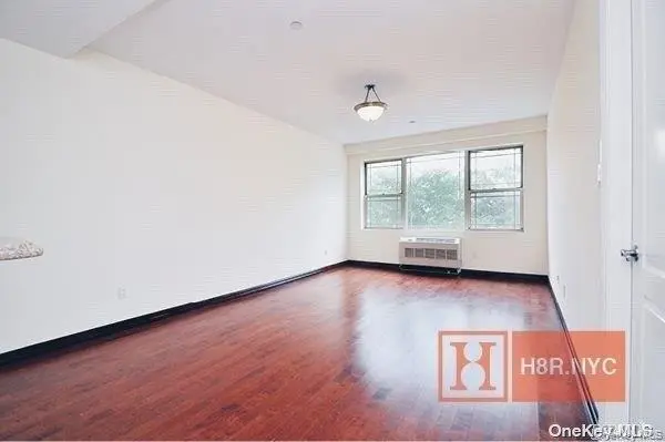 40-40 75th ST #3J, Elmhurst, NY 11373