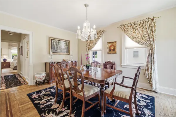 75 Wagg AVE, Malverne, NY 11565