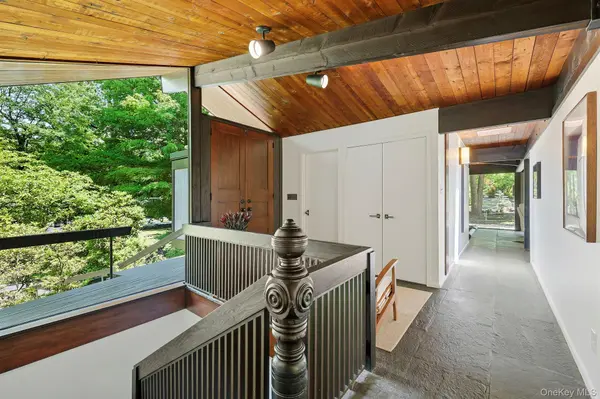 670 Long Hill RD, Briarcliff Manor, NY 10510