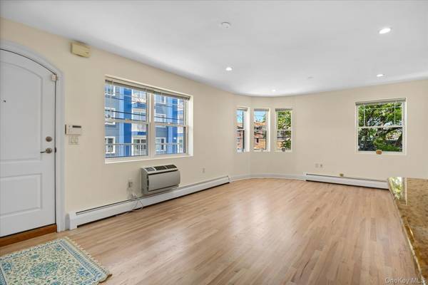 188 Beach 101st ST #1B, Rockaway Park, NY 11694