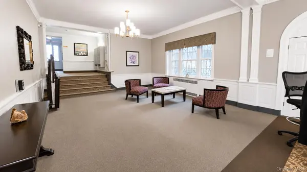 84-49 168th ST #2V, Jamaica Hills, NY 11432