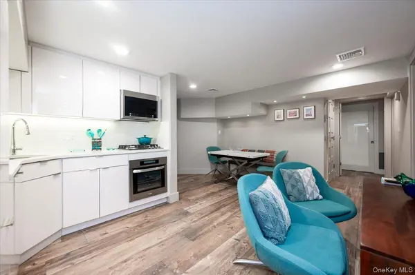 47 E Penn ST #Lower, Long Beach, NY 11561