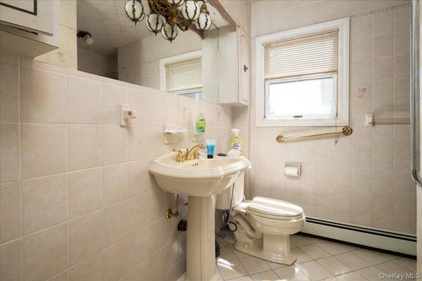 1036 California PL, Island Park, NY 11558