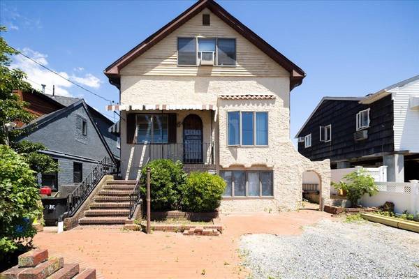 1036 California PL, Island Park, NY 11558