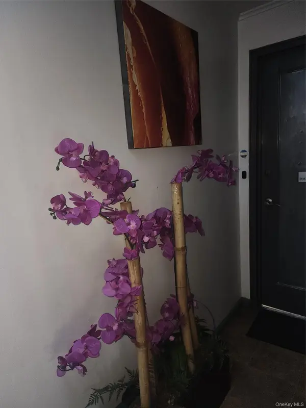 100-35 Metropolitan AVE #2A, Forest Hills, NY 11375