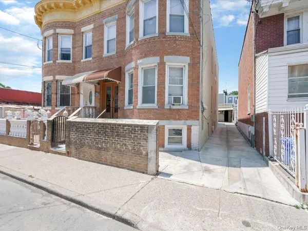 452 Lincoln AVE #HSE, Brooklyn, NY 11208