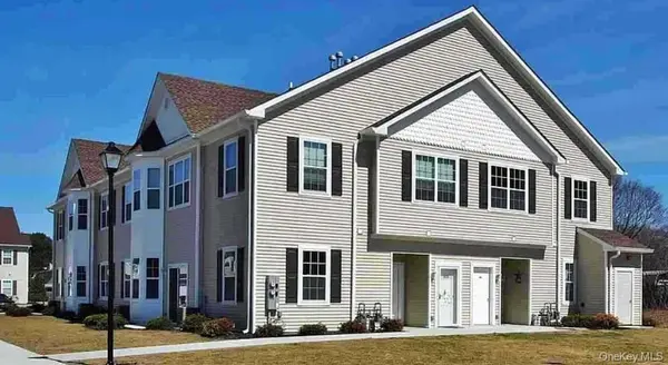 601 Commons LN, Saugerties, NY 12477