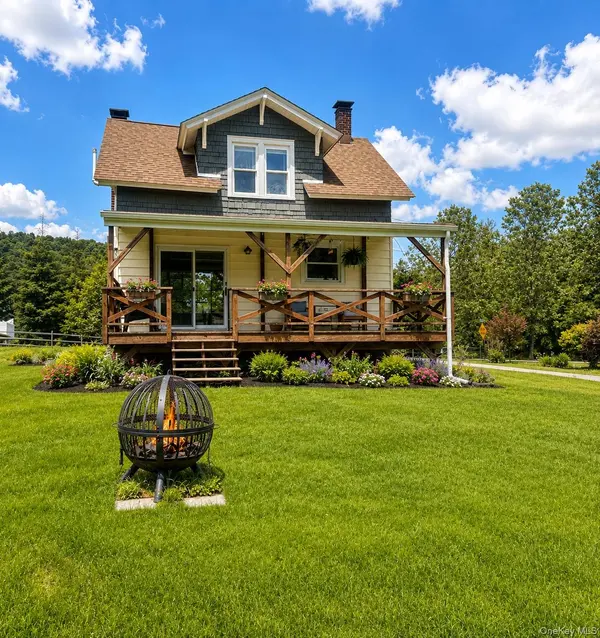 10 Fred Hessinger RD, Callicoon Center, NY 12724