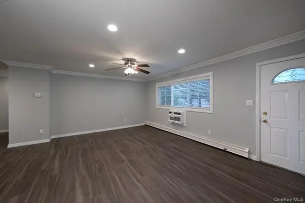 327 Brook AVE #327-1A, Bay Shore, NY 11706