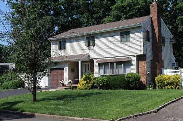 15 Hanley AVE, Melville, NY 11747
