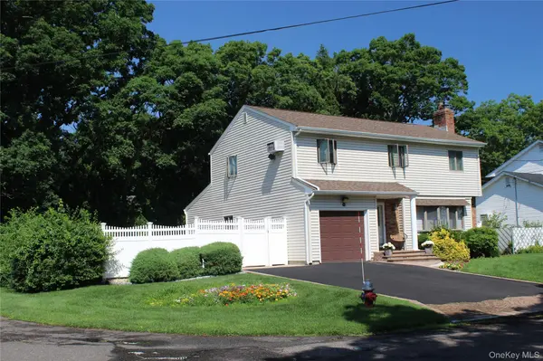 15 Hanley AVE, Melville, NY 11747