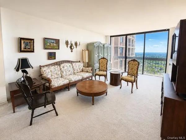 27010 Grand Central Parkway #22R, Floral Park, NY 11005