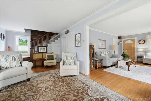 18 2nd AVE, Port Jefferson, NY 11777