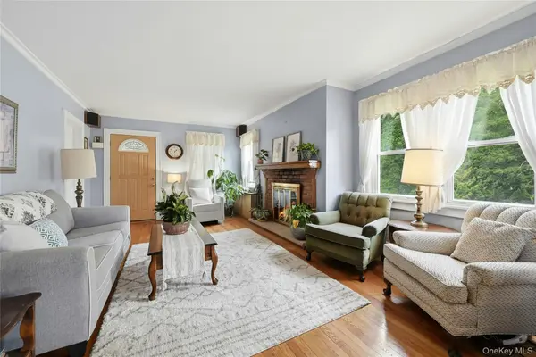 18 2nd AVE, Port Jefferson, NY 11777
