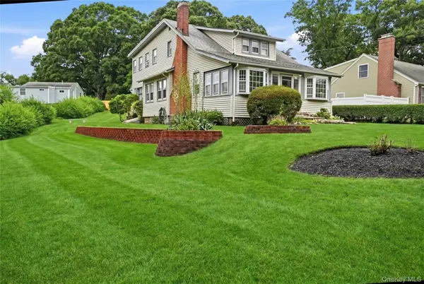 18 2nd AVE, Port Jefferson, NY 11777
