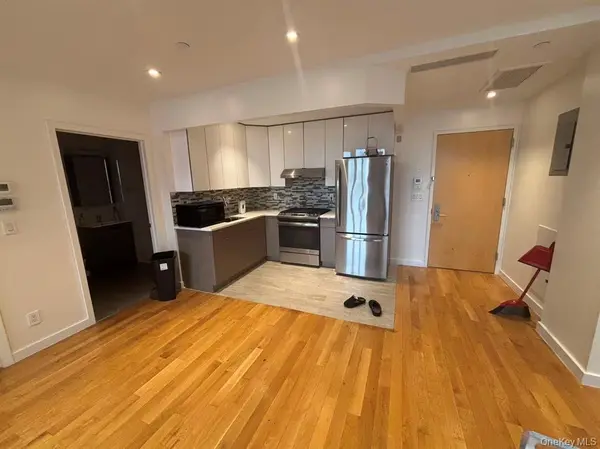 4223 Parsons BLVD #5D, Flushing, NY 11355