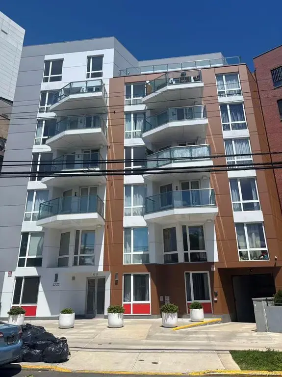 4223 Parsons BLVD #5D, Flushing, NY 11355