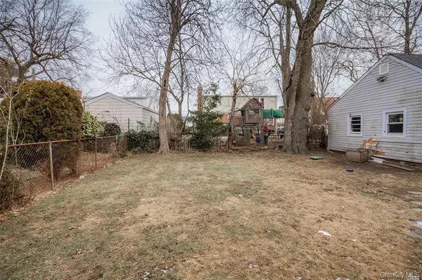 158 Rhodes AVE, Hempstead, NY 11550