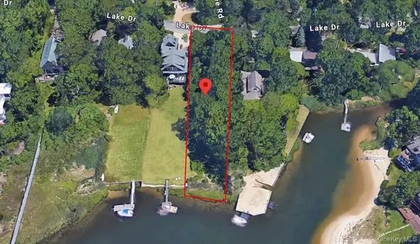 13 Lake DR, Southampton, NY 11968