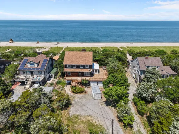 141 Harbor Beach RD, Mount Sinai, NY 11766