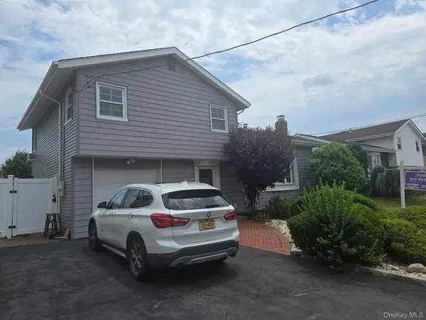31 Oxford RD, East Rockaway, NY 11518
