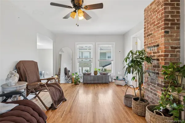 11 Park AVE #2A, Babylon, NY 11702