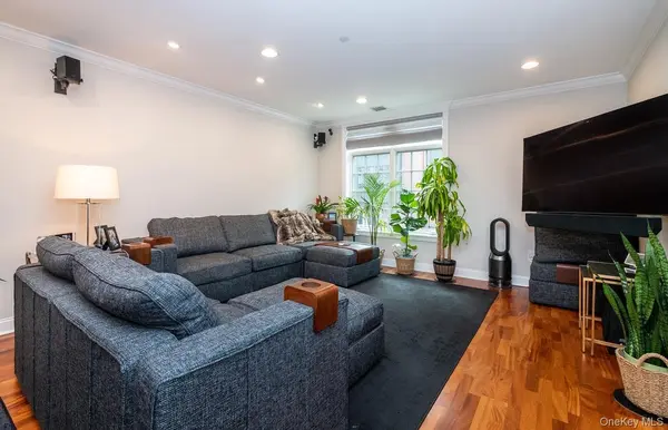 55 1st ST #108, Pelham, NY 10803