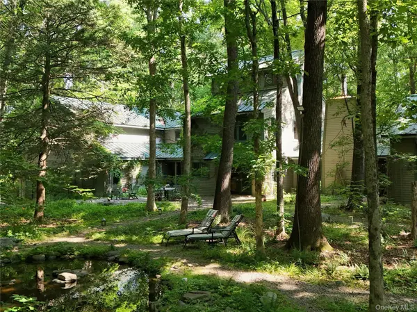 15 Cox DR, Warwick, NY 10990